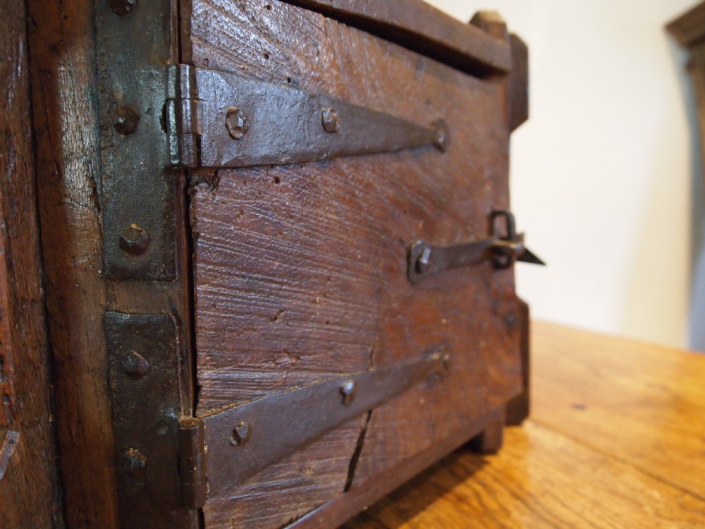 Cabinet very rare naive primitive Elm cupboard c1700 View VI
