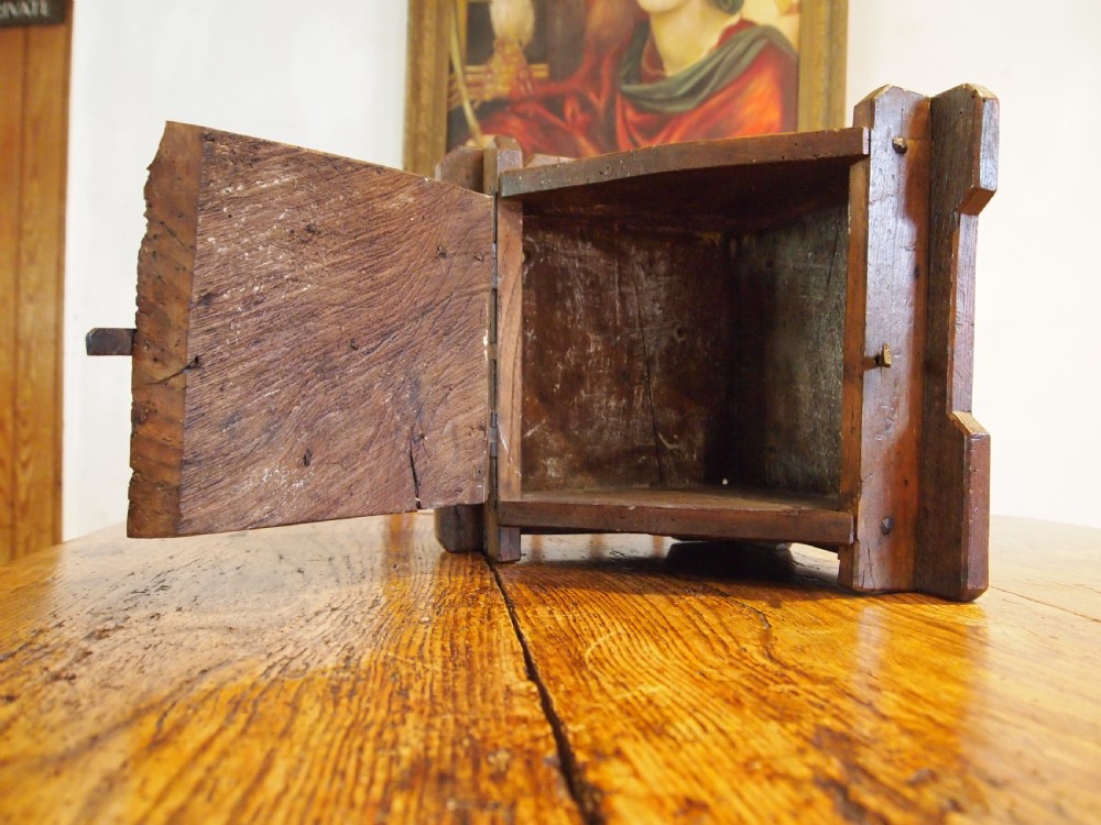 Cabinet very rare naive primitive Elm cupboard c1700 View VIII