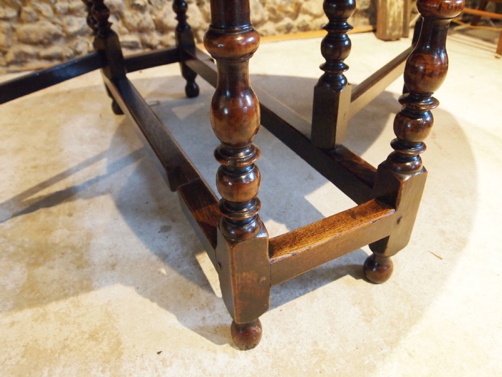 Table dining Outstanding Charles II Oak gateleg seats 8 c1680 View III