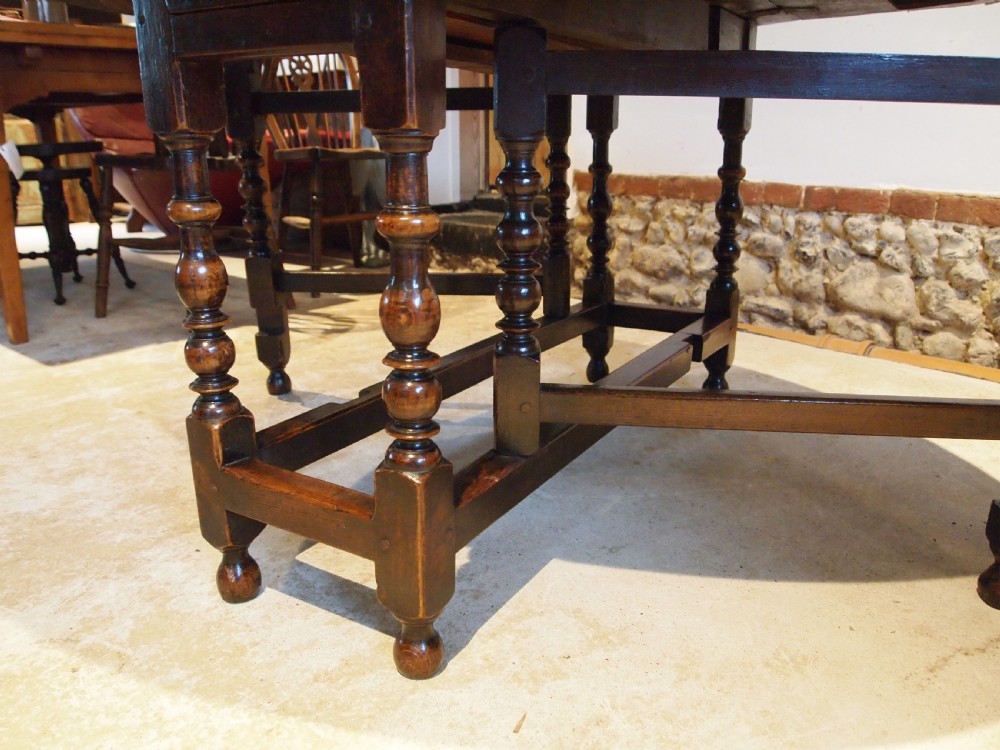 Table dining Outstanding Charles II Oak gateleg seats 8 c1680 View IV