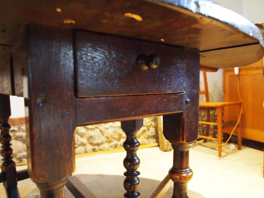 Table dining Outstanding Charles II Oak gateleg seats 8 c1680 View VII
