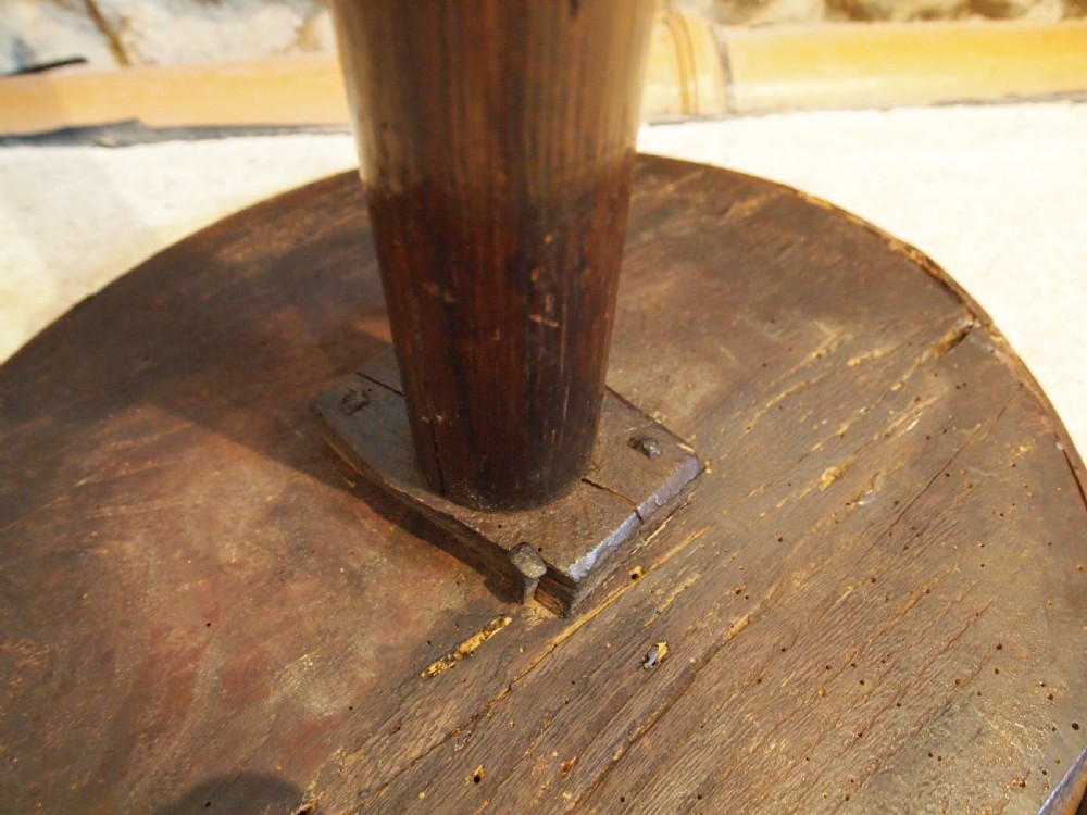 Table rare George II Elm primitive naive c1740 View IV