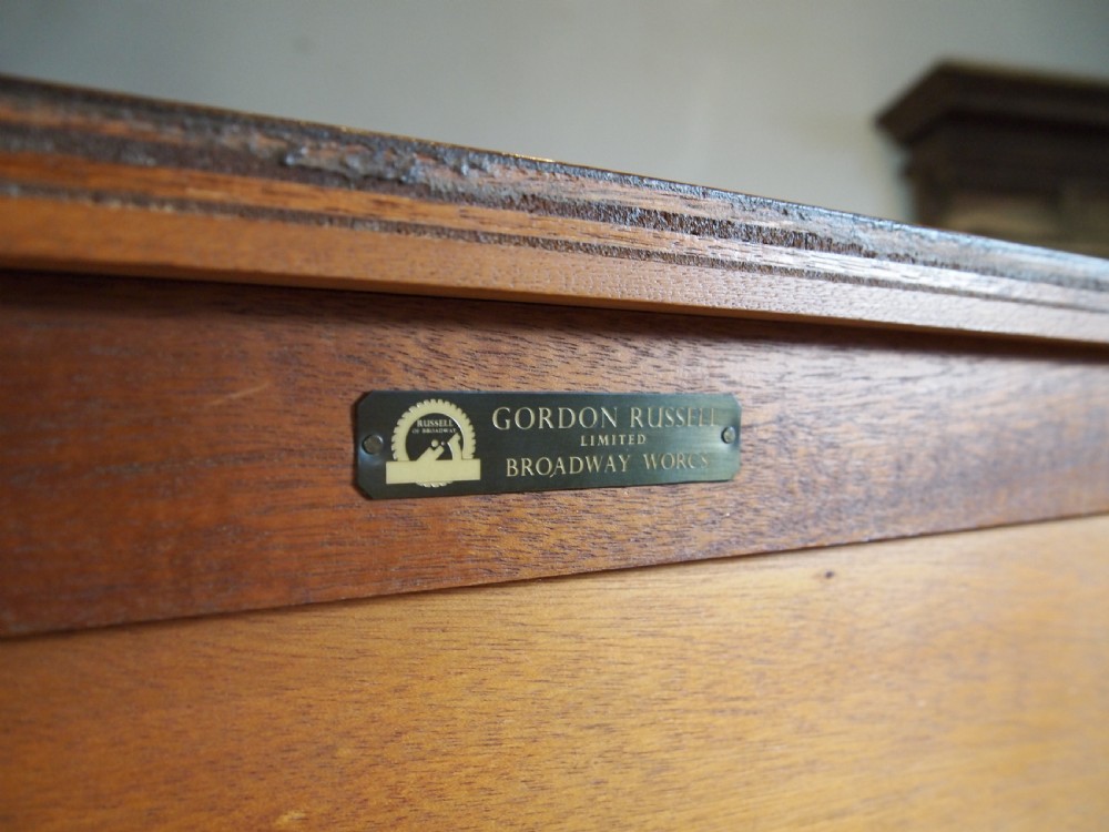 Sideboard wonderful dresser rare Oak Gordon Russell Heals c1930 View III