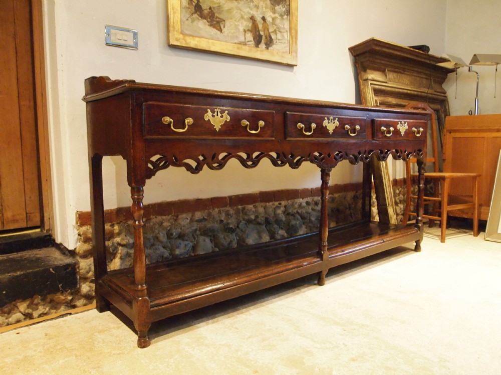 Dresser sideboard stunning Welsh Oak c1780 View II