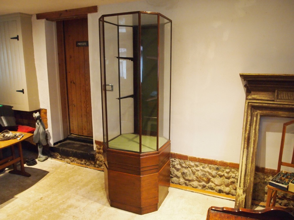 Display cabinet rare Art Deco Walnut c1930 View XI