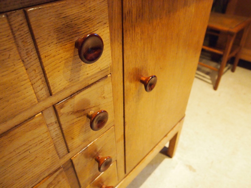 Sideboard dresser Oak Gordon Russell c1940 View III