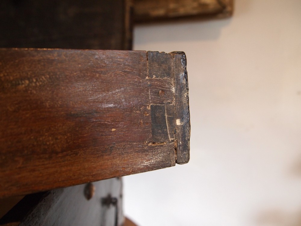 Chest rare small 18th century Zanzibar marriage chest c1740 View VII