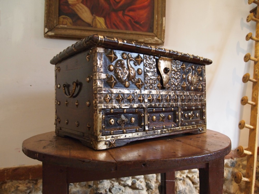 Chest rare small 18th century Zanzibar marriage chest c1740 View XII