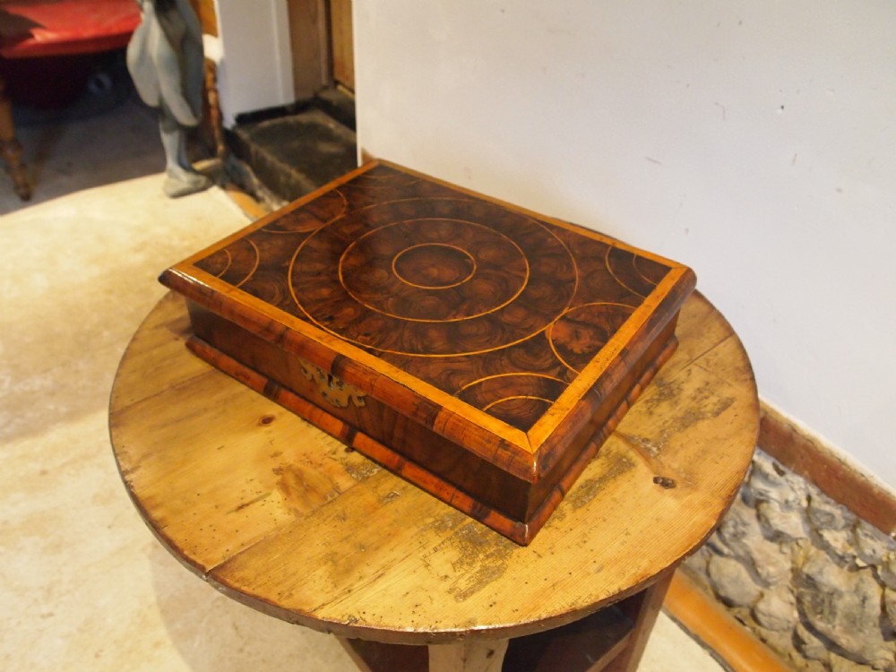 Box Rare 17th Century lace box Olive Oyster veneered c1690 View II