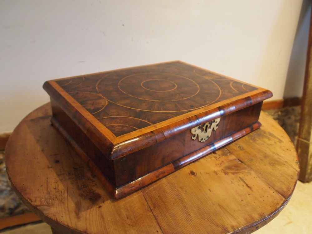 Box Rare 17th Century lace box Olive Oyster veneered c1690 View III