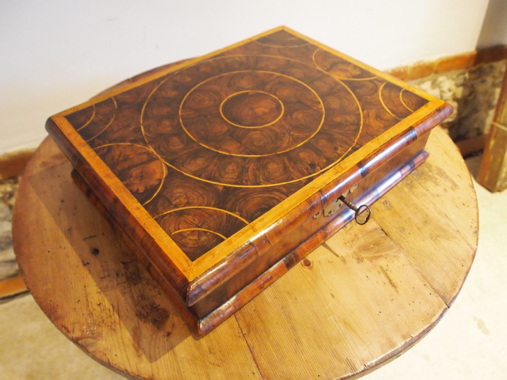 Box Rare 17th Century lace box Olive Oyster veneered c1690 View IX