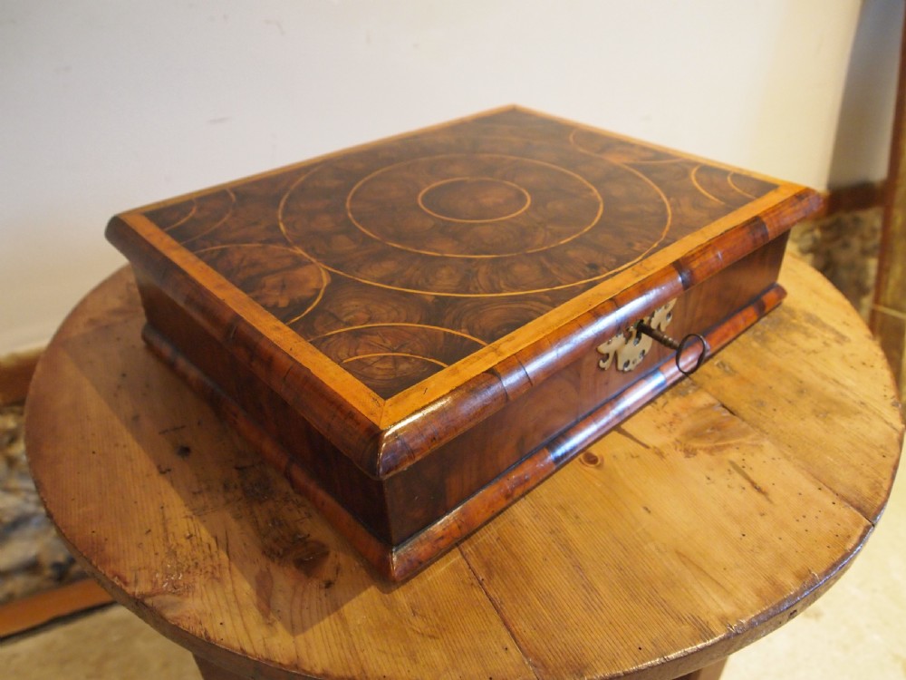 Box Rare 17th Century lace box Olive Oyster veneered c1690 View XIII