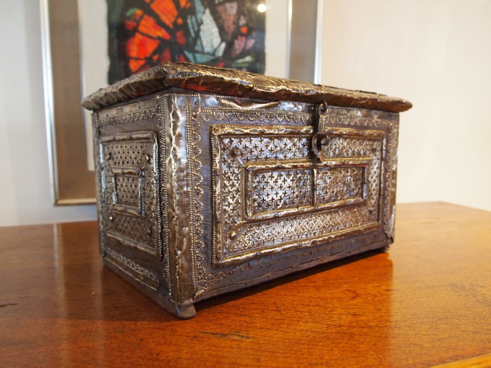 Chest rare 19th century Rhajasthani jewellery casket c1880 View II