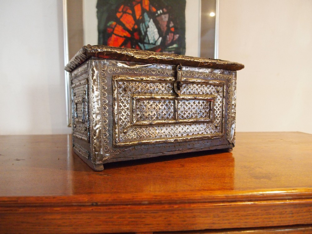 Chest rare 19th century Rhajasthani jewellery casket c1880 View VI