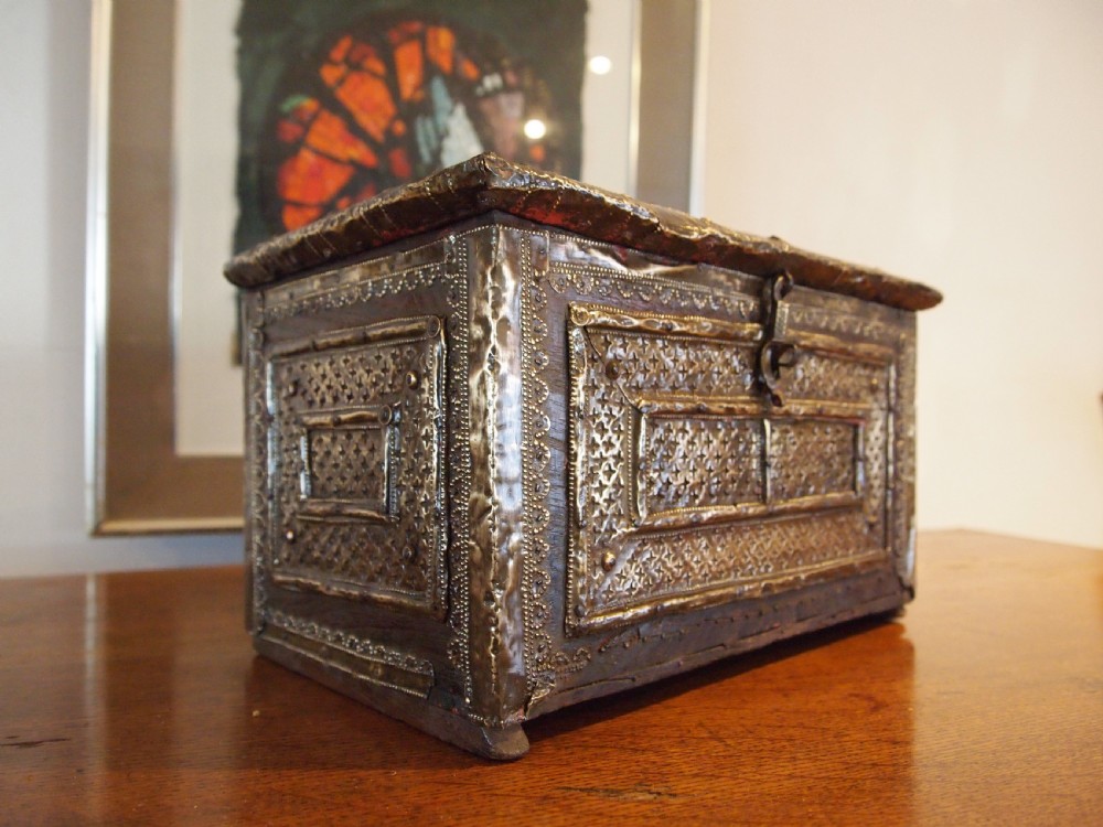Chest rare 19th century Rhajasthani jewellery casket c1880 View VIII