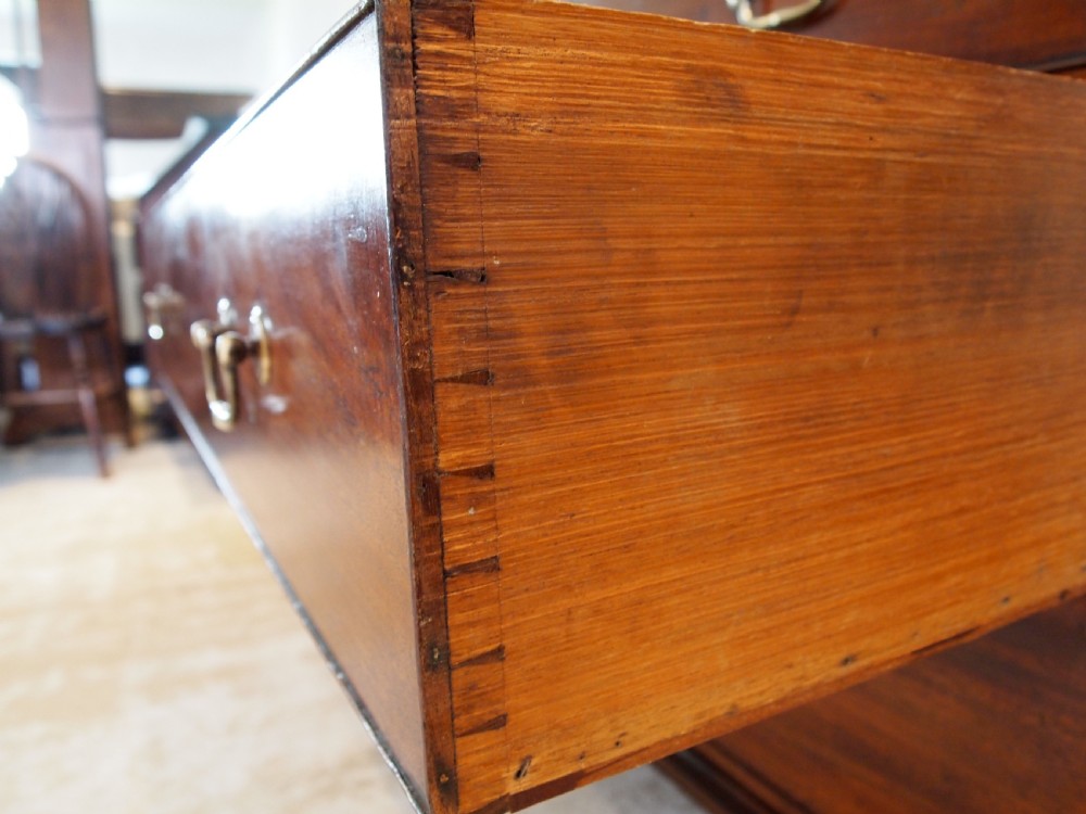 Chest of drawers stunning George III Mahogany c1780 View VII