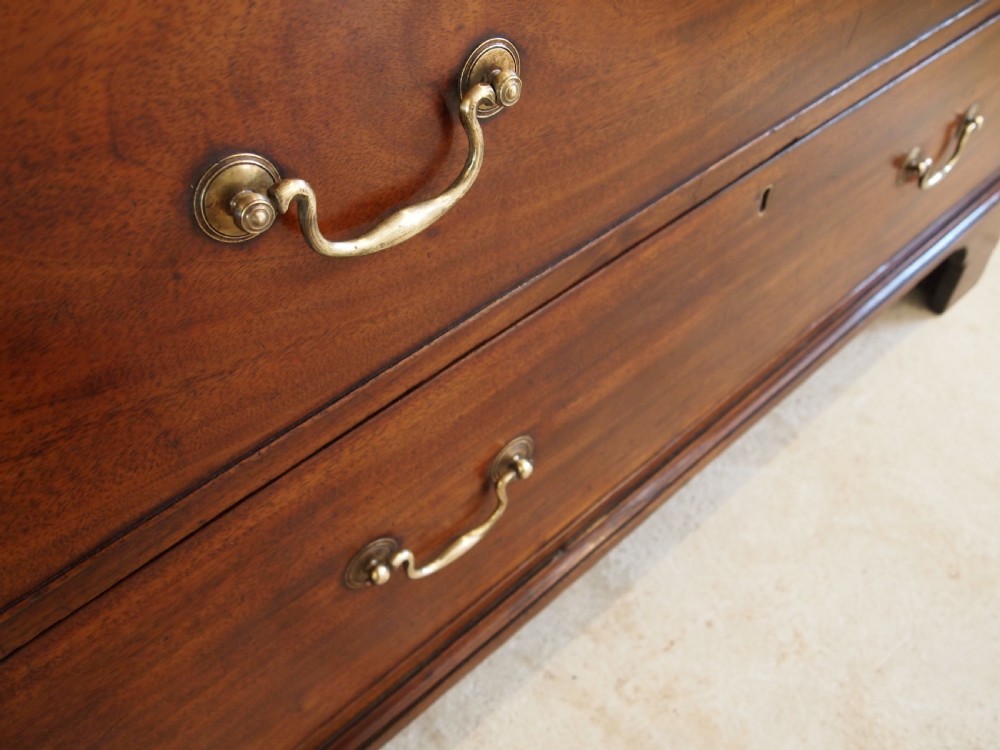 Chest of drawers stunning George III Mahogany c1780 View IX