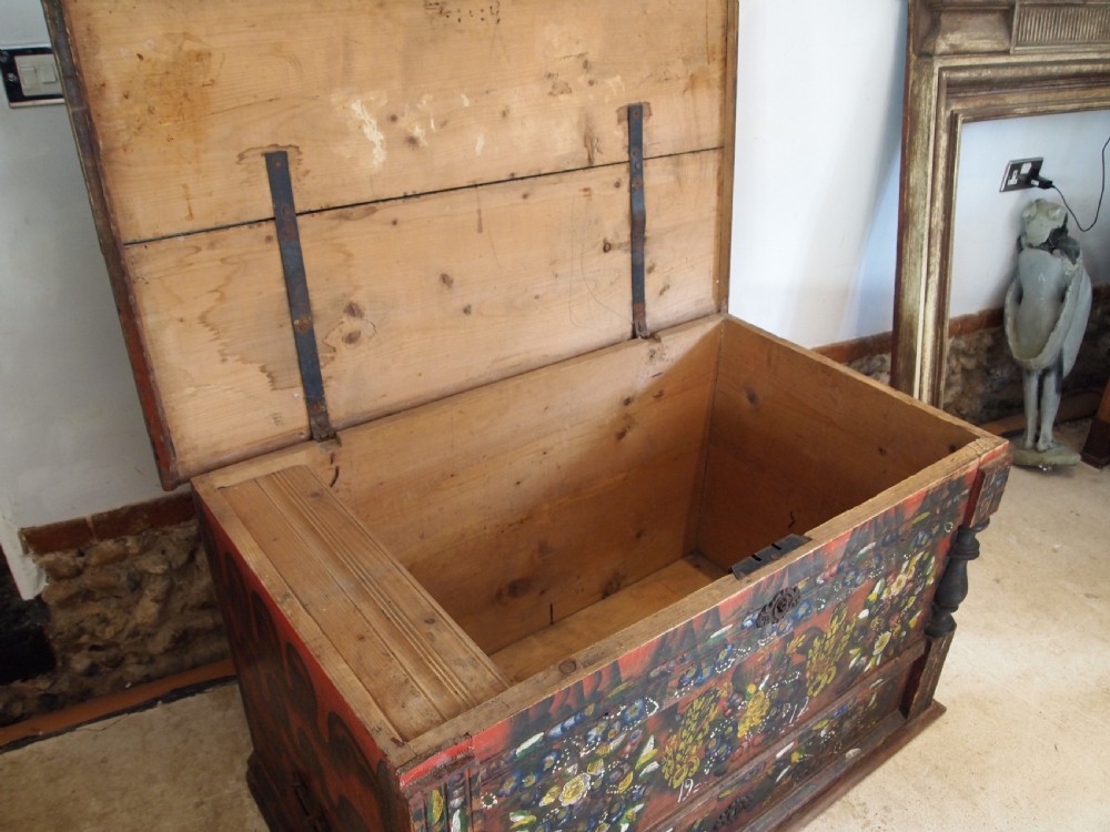 Box chest coffer superb painted Pine Norwegian dated 1912 View VII