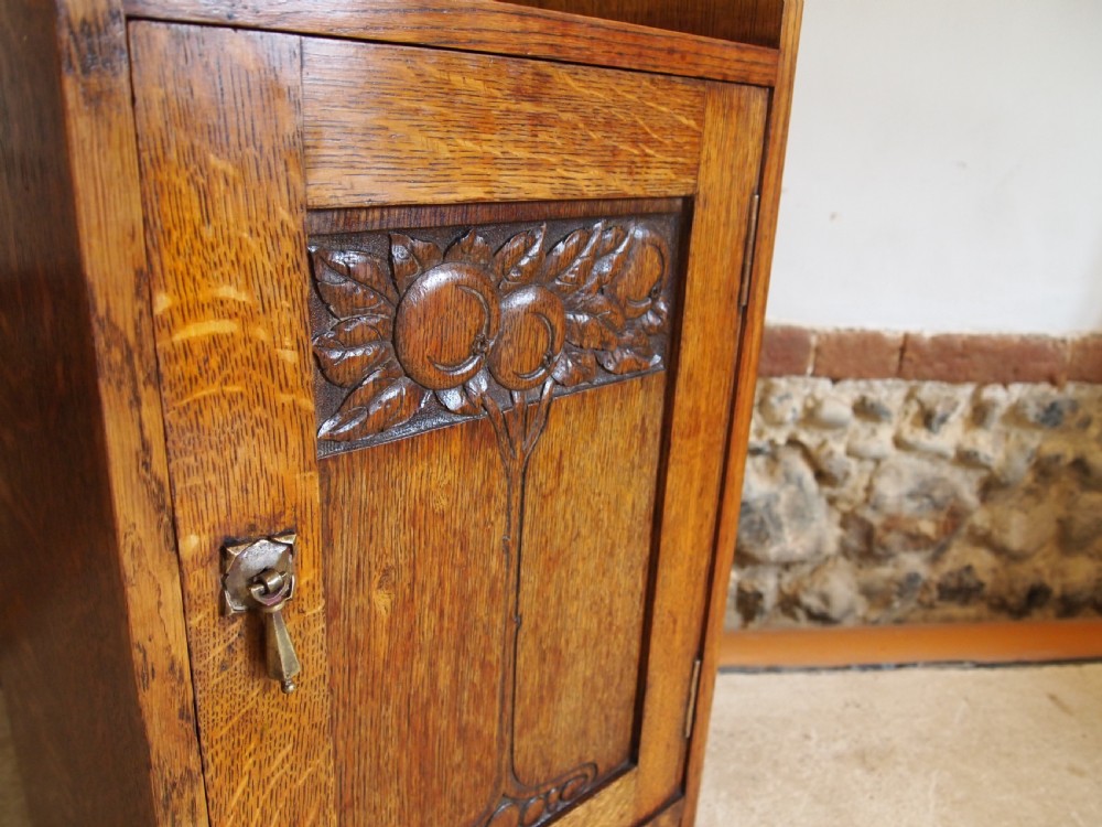 Bedside cupboard cabinet Arts and Crafts Oak Henry Barker c1900 View VII