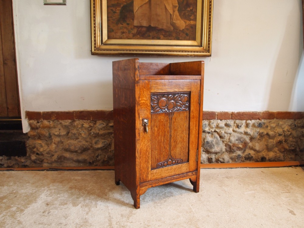 Bedside cupboard cabinet Arts and Crafts Oak Henry Barker c1900 View VIII