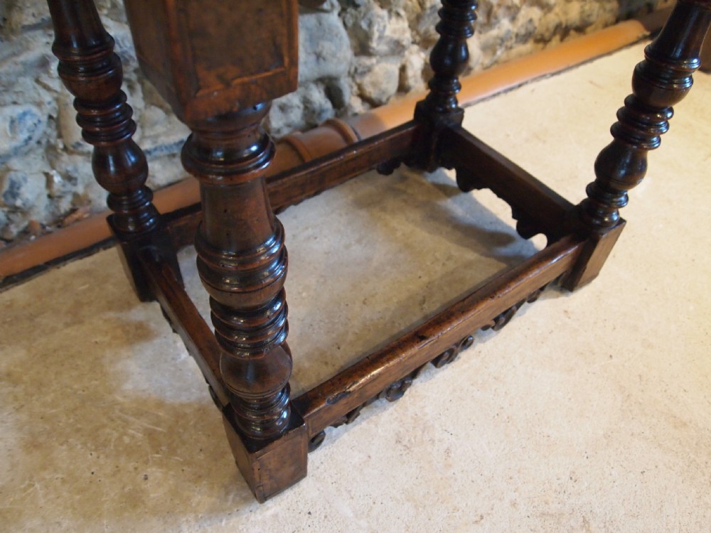 Rare 17th Century Spanish writing table side hall console Walnut c1680 View IV