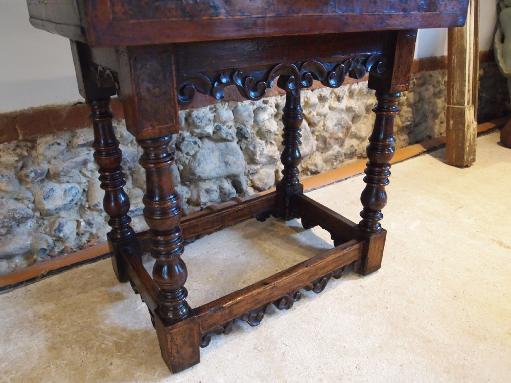 Rare 17th Century Spanish writing table side hall console Walnut c1680 View VII