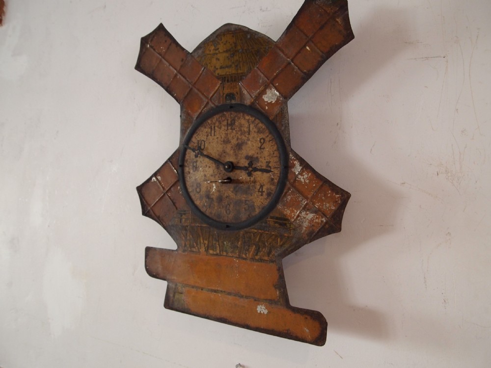 Clock very rare Toleware clock c1900 View II
