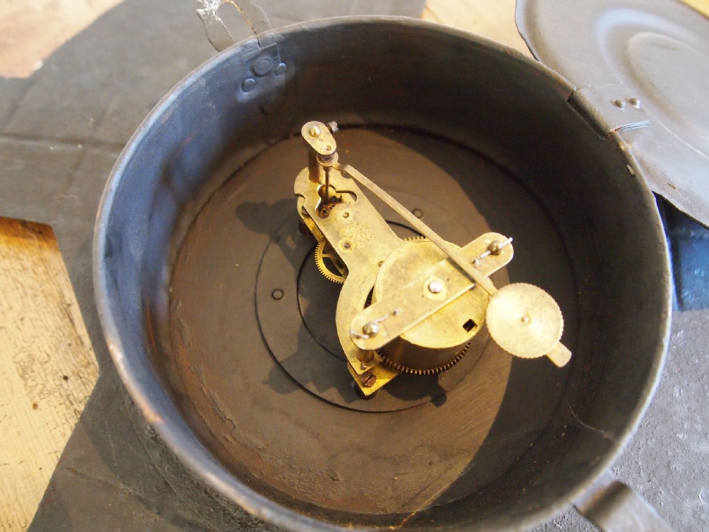 Clock very rare Toleware clock c1900 View V
