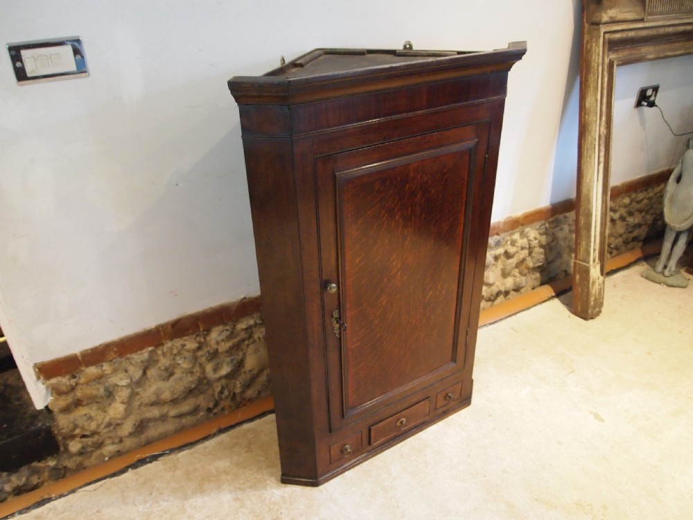 Cupboard cabinet fine George III Oak corner c1790 View VI