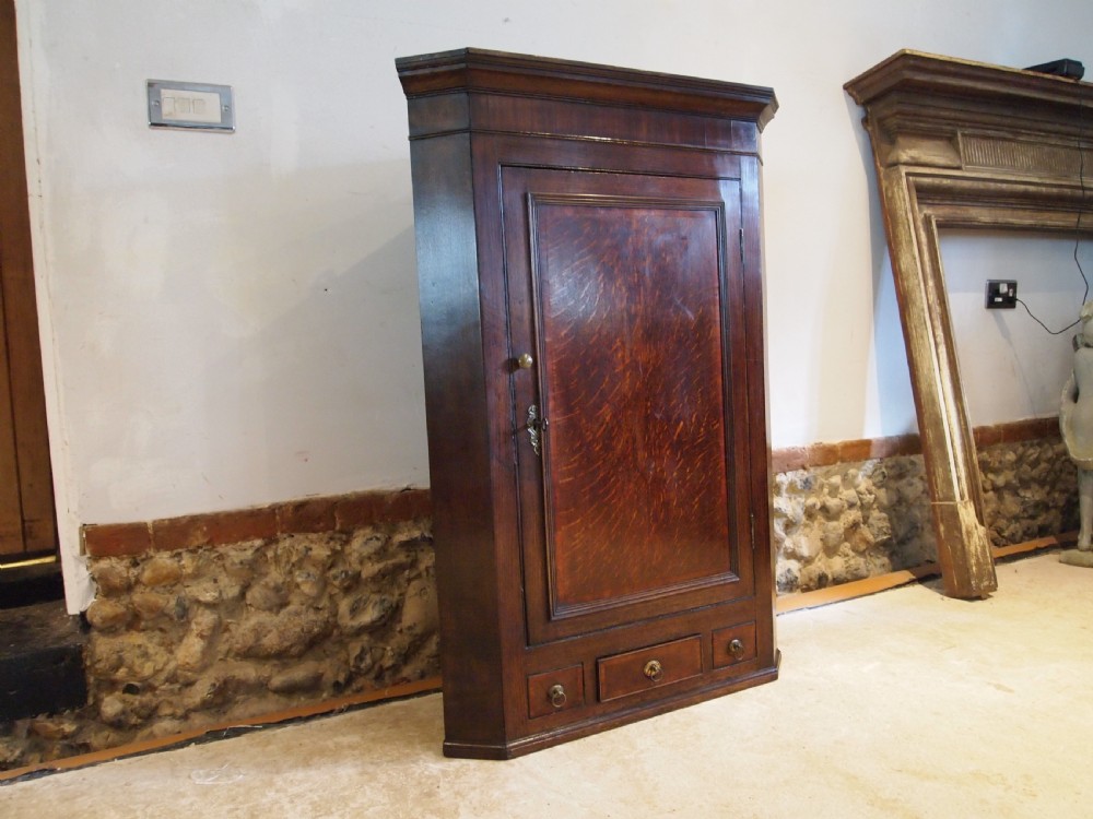 Cupboard cabinet fine George III Oak corner c1790 View VII