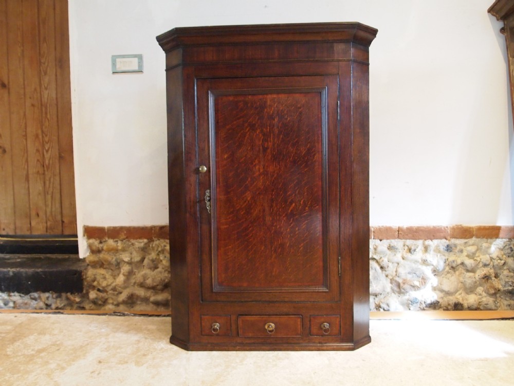 Cupboard cabinet fine George III Oak corner c1790 View VIII