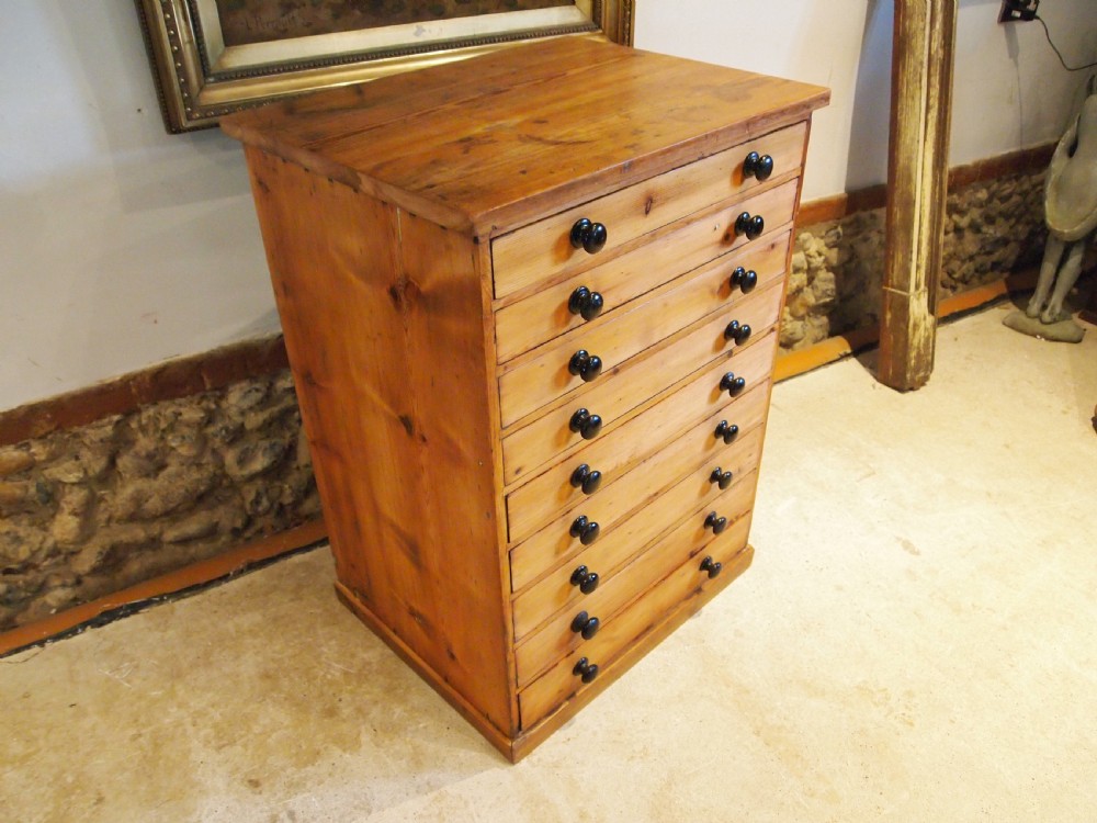 Chest of drawers Victorian collectors Pine c1880 View II