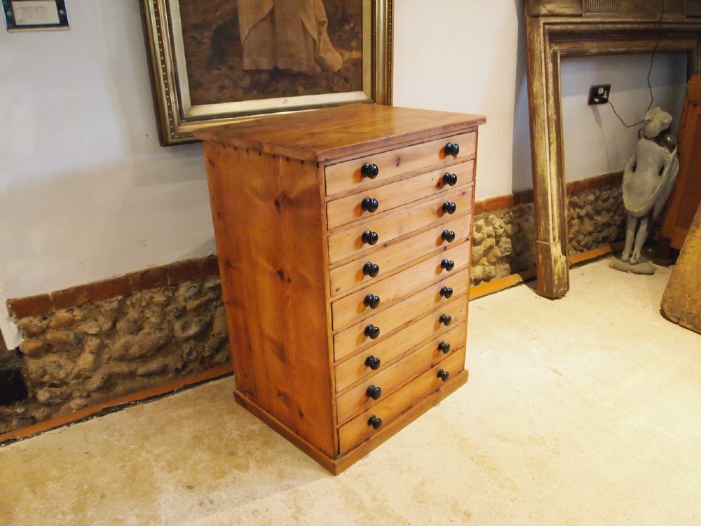 Chest of drawers Victorian collectors Pine c1880 View VII