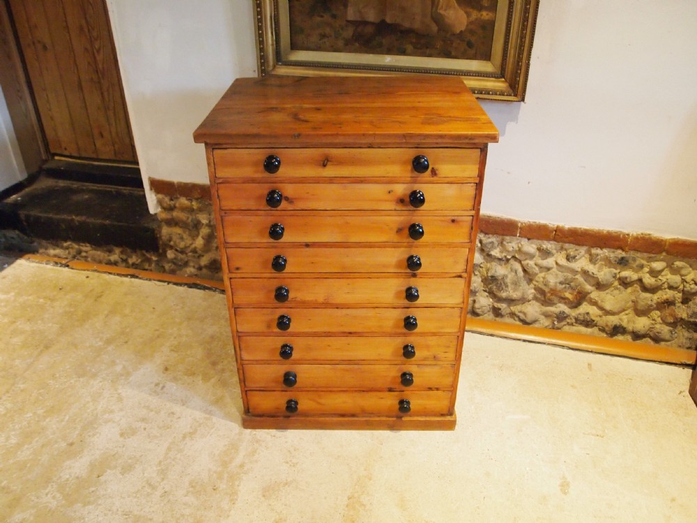 Chest of drawers Victorian collectors Pine c1880 View IX