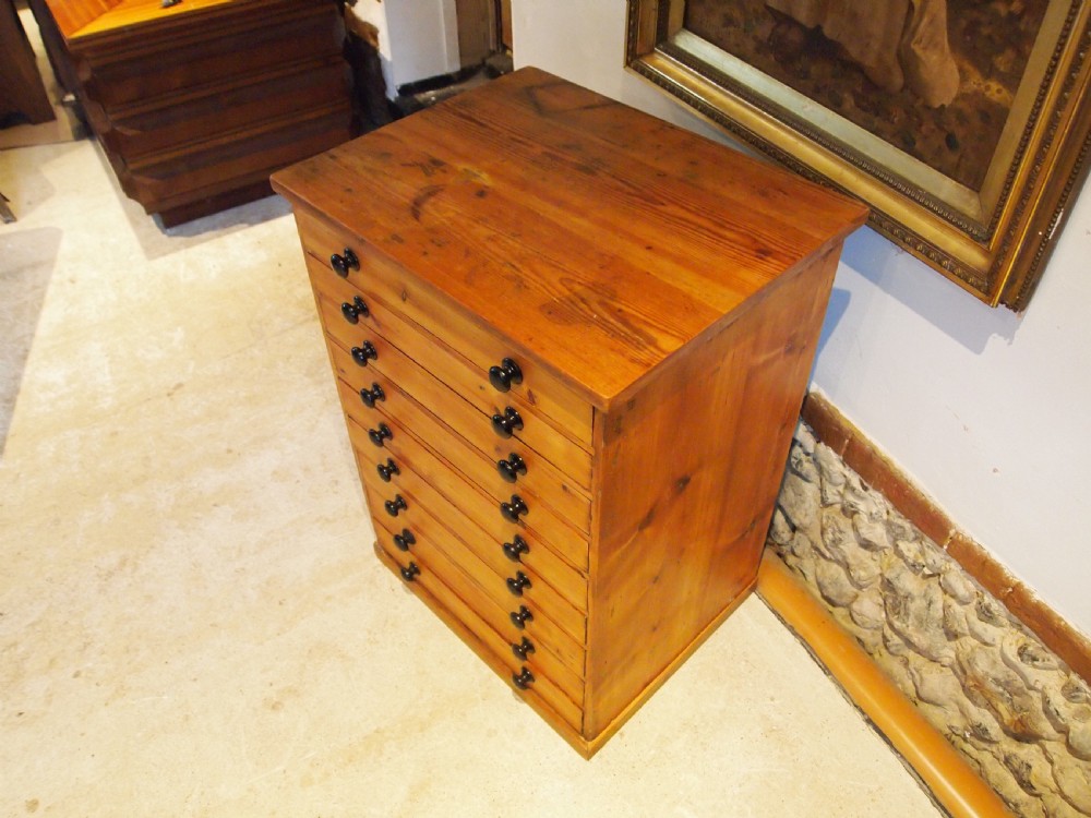 Chest of drawers Victorian collectors Pine c1880 View XI