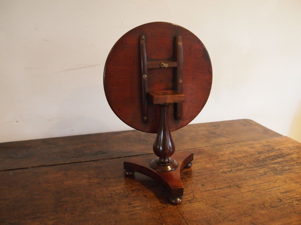 Table rare miniature Victorian tilt top breakfast table Flame Mahogany c1840 View VI