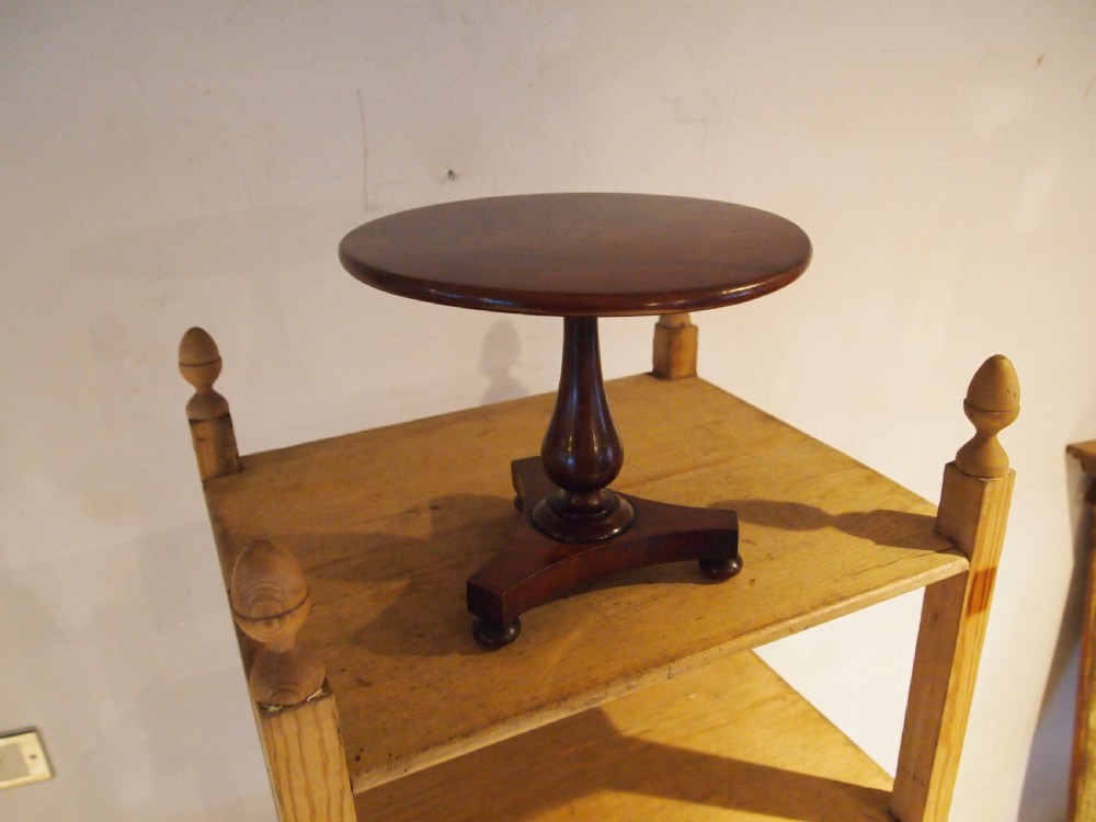 Table rare miniature Victorian tilt top breakfast table Flame Mahogany c1840 View VIII