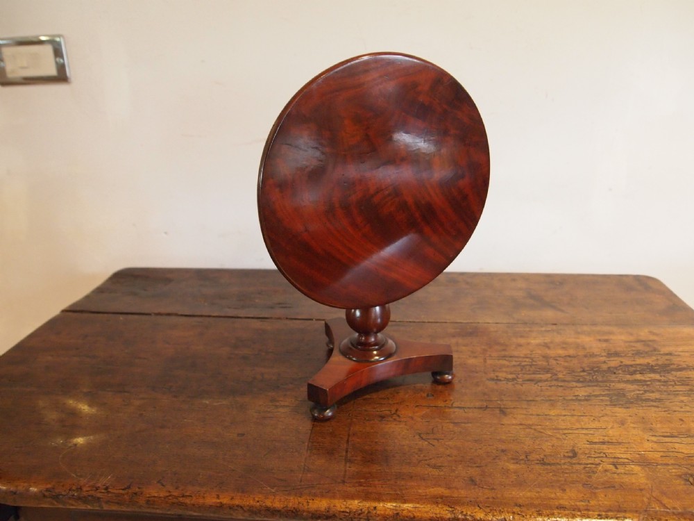 Table rare miniature Victorian tilt top breakfast table Flame Mahogany c1840 View XI