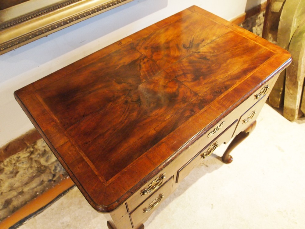 Table lowboy fine George II Walnut original brasses c1740 View II