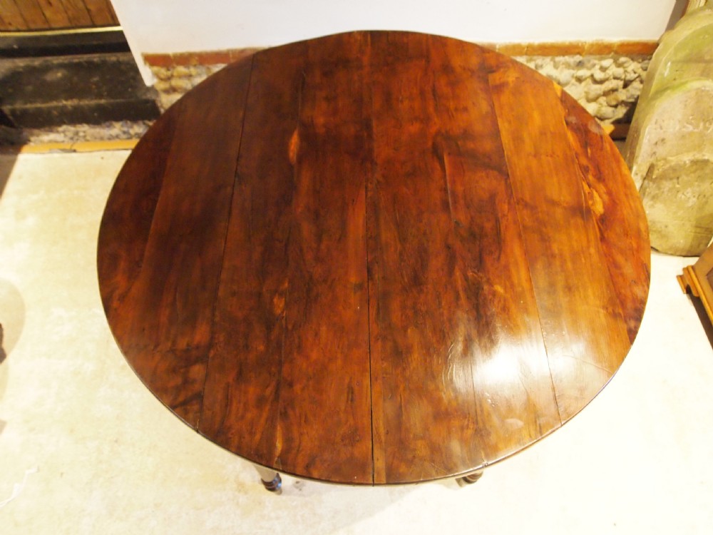 Table rare solid Yew cottage dining table c1820 View VII