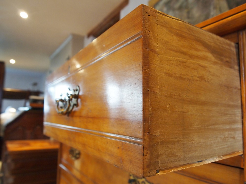 Chest of drawers Arts and Crafts Walnut c1900 View XII