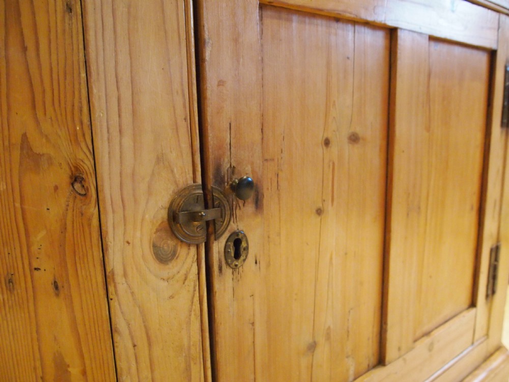 Cupboard stunning George III Pine corner cabinet c1790 View III