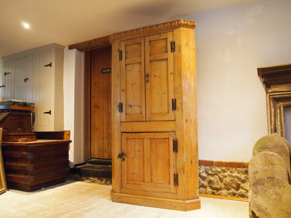 Cupboard stunning George III Pine corner cabinet c1790 View VI