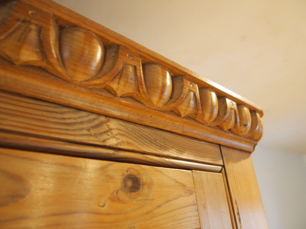 Cupboard stunning George III Pine corner cabinet c1790 View VIII