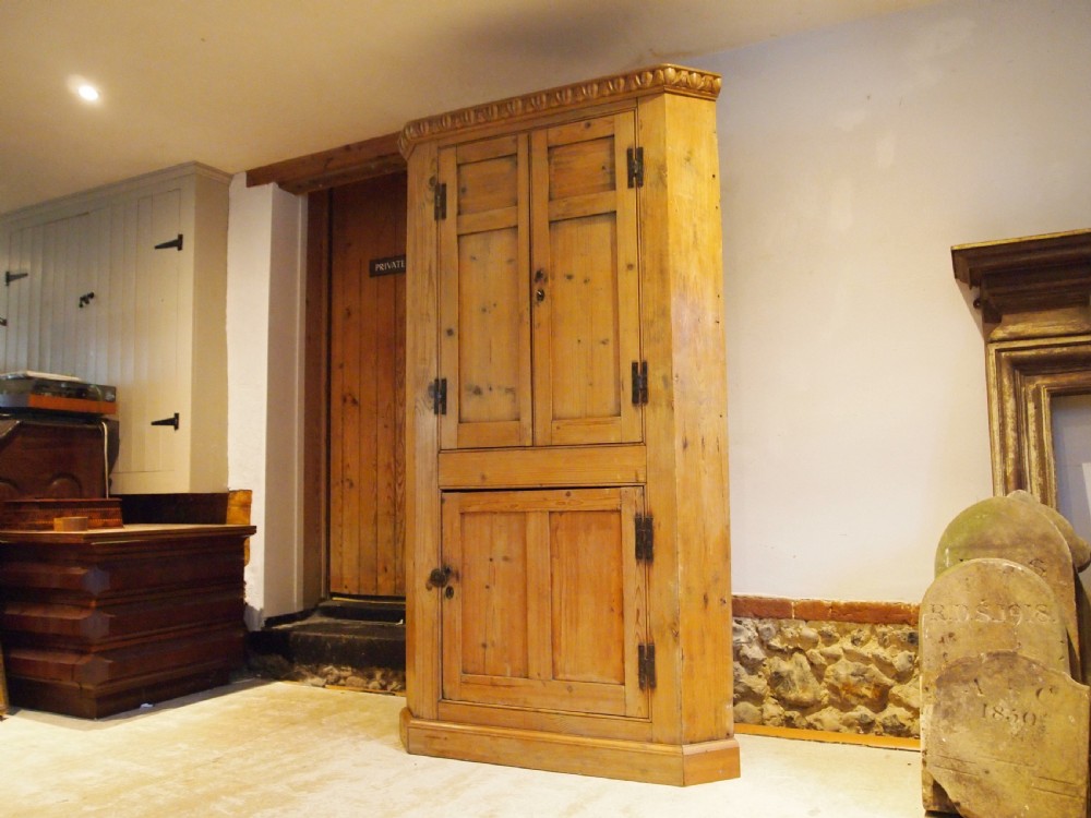 Cupboard stunning George III Pine corner cabinet c1790 View IX