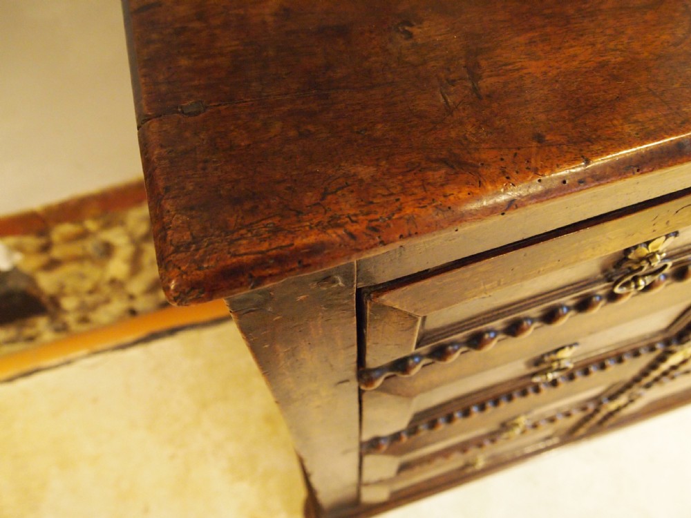 Chest of drawers very rare Charles II Walnut c1680 View III
