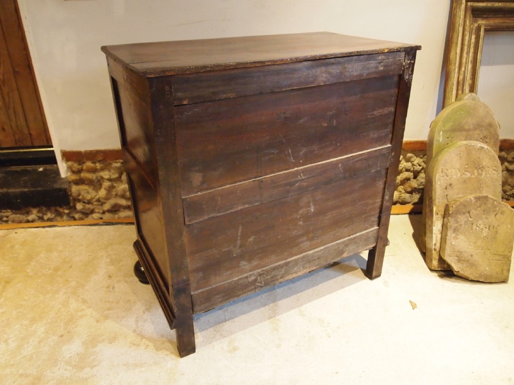 Chest of drawers very rare Charles II Walnut c1680 View VI