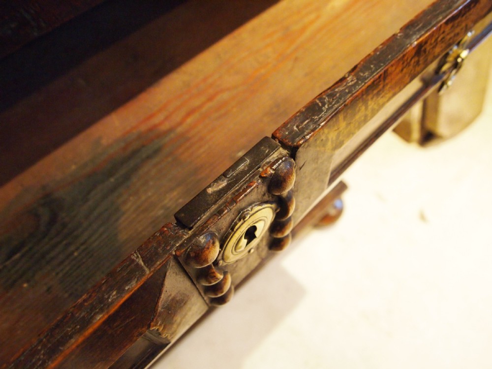 Chest of drawers very rare Charles II Walnut c1680 View VII