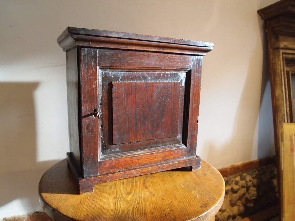 Cupboard spice cabinet George I Oak c1720 View VIII