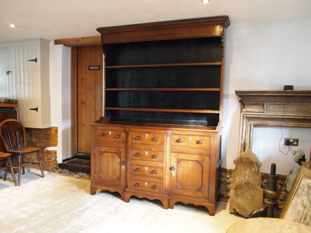 Dresser fine Welsh Oak North Wales Anglesey c1800 View XIII